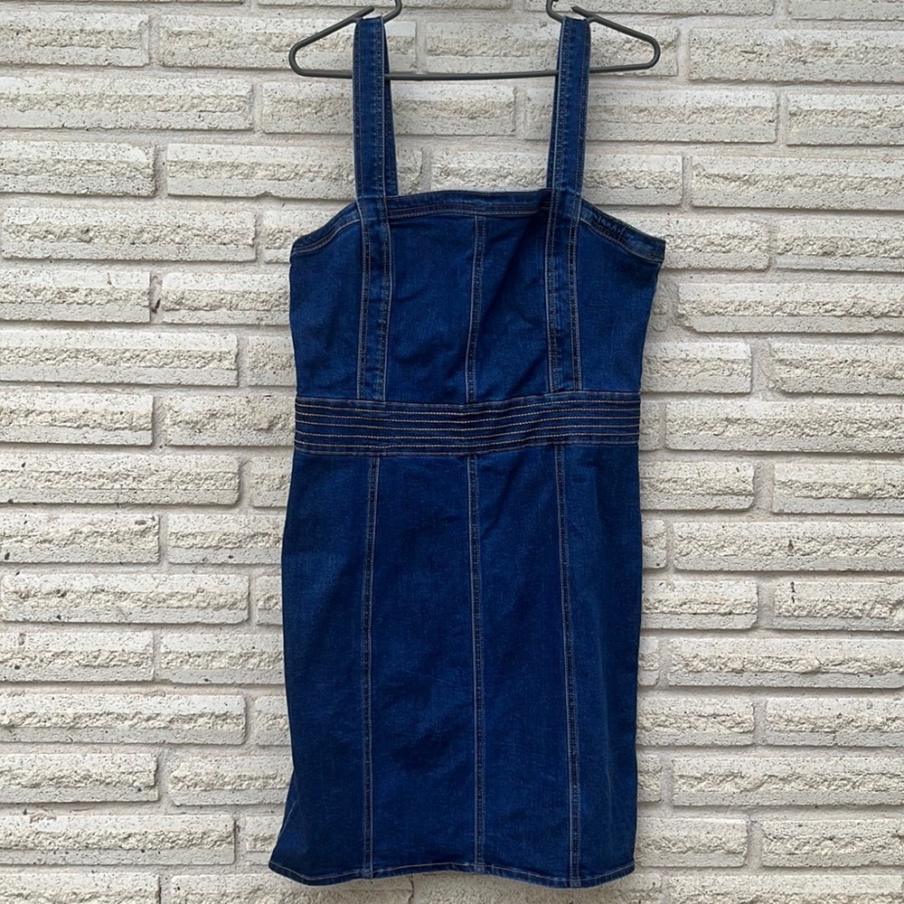 Bebe Dress